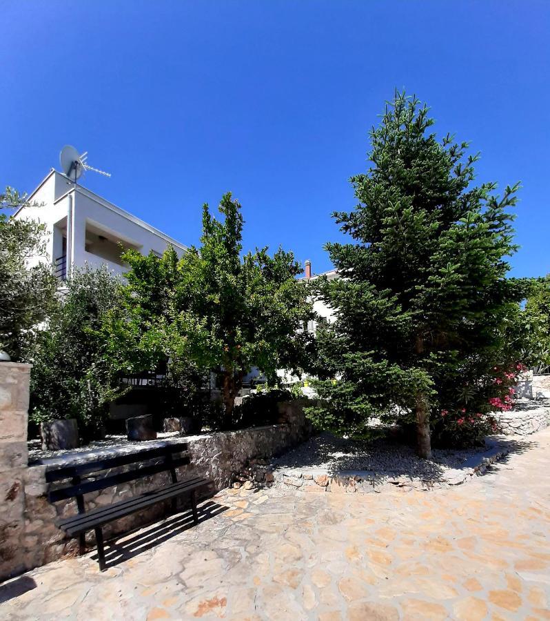 Apartments Petrovic Primošten Buitenkant foto